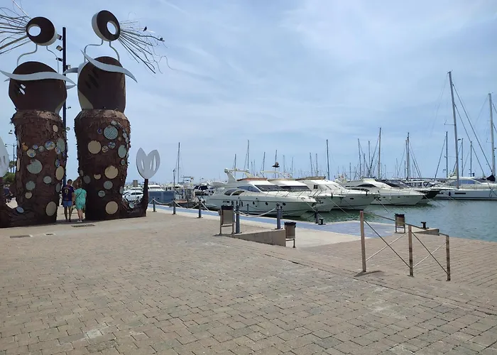 公寓 Reus Mediterrani 坎布里尔斯