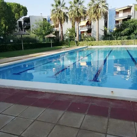 Reus Mediterrani * קמברילס